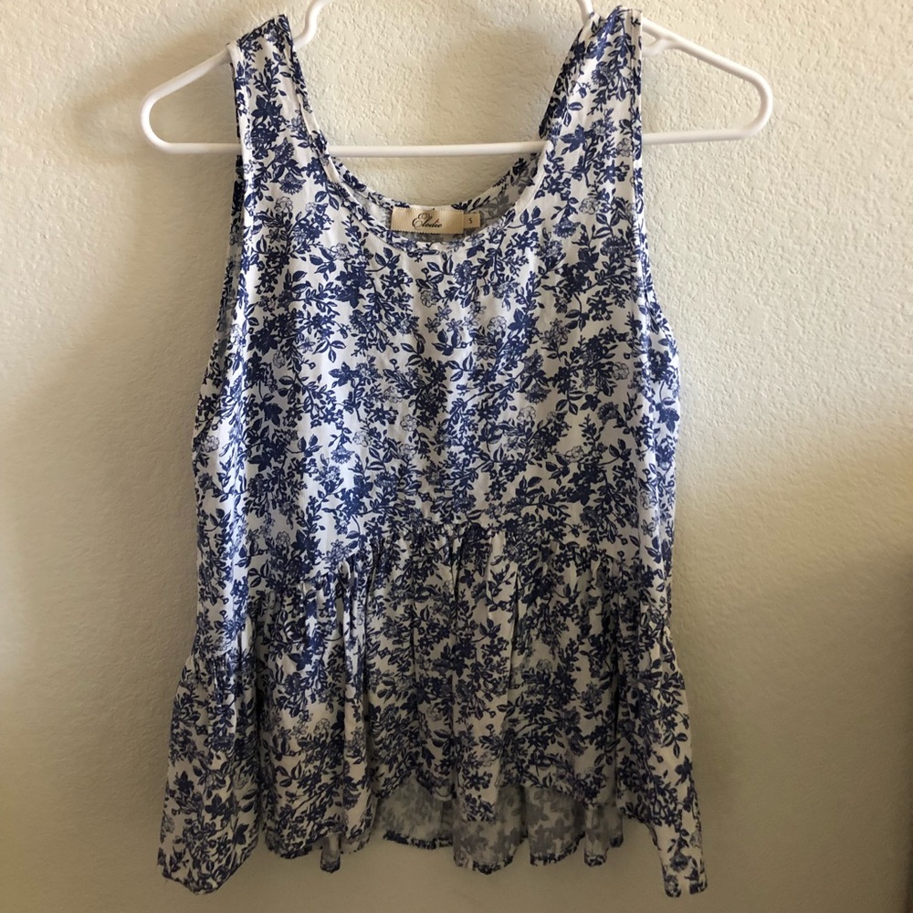 Blue and white flower top